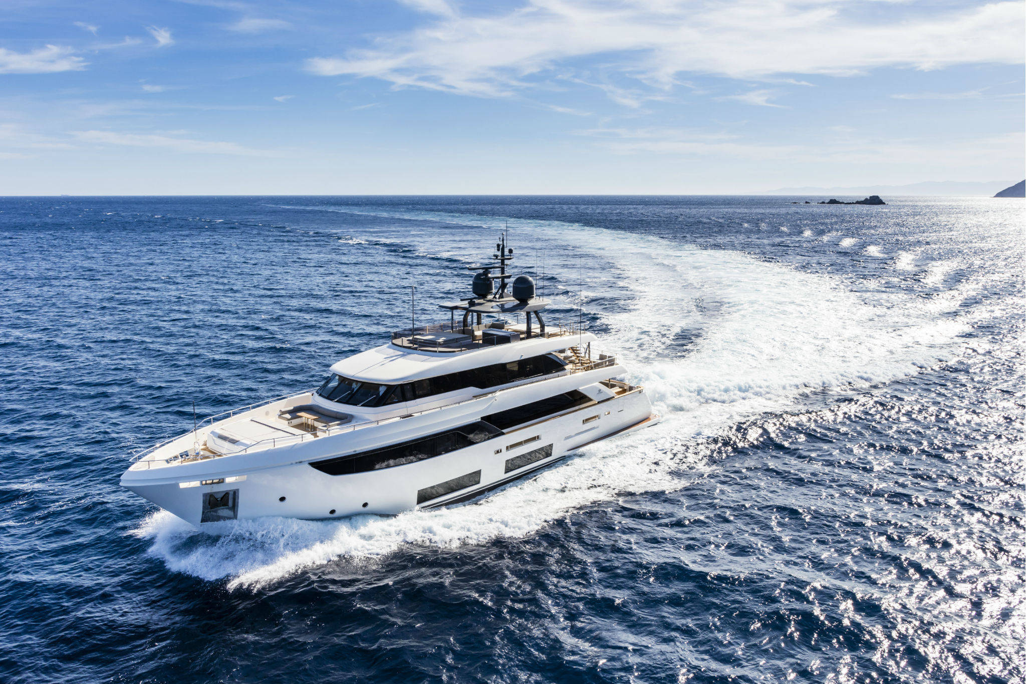 Yacht M/Y NOMAD, Custom Line Navetta 33 CHARTERWORLD Luxury